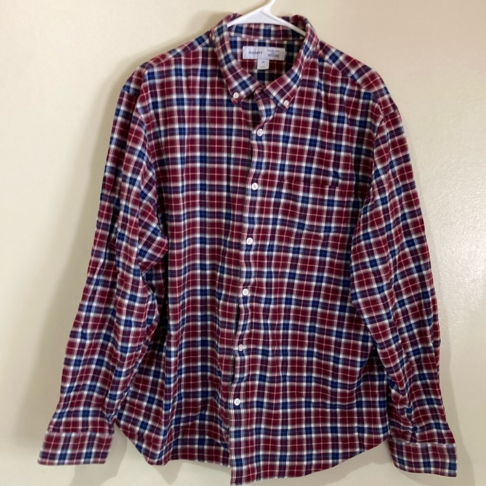 Old navy slim fit everyday shirt built in flex plaid button down